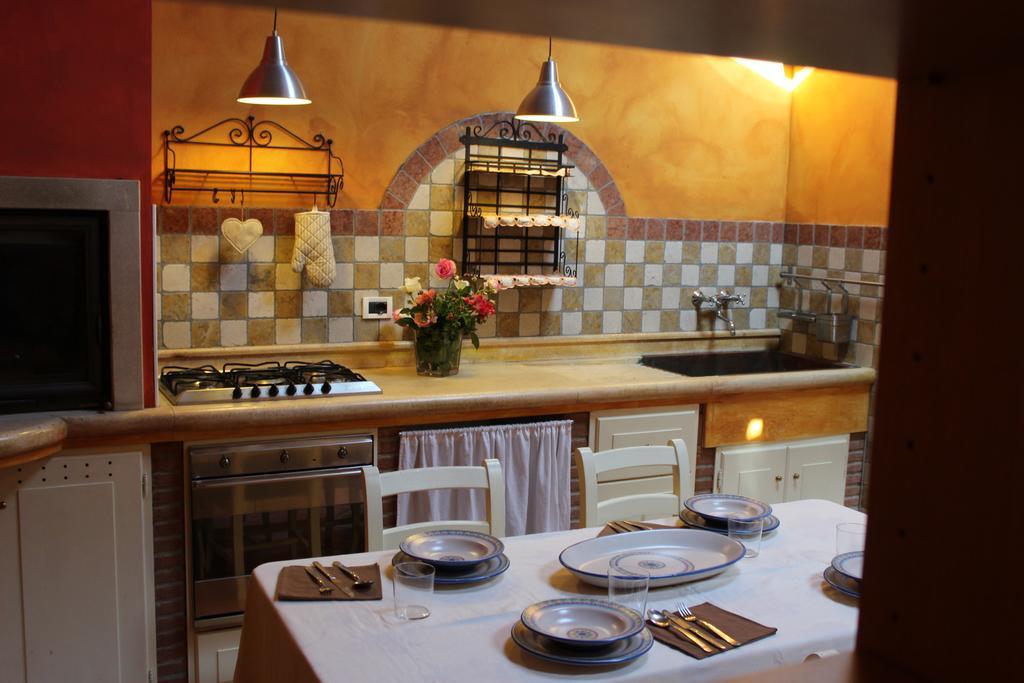 Bed and Breakfast La Casetta Del Tiglio Аркуньяно Номер фото