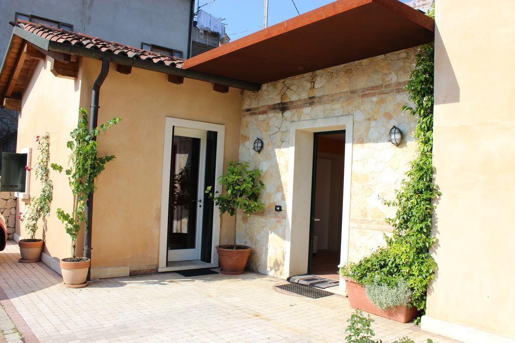 Bed and Breakfast La Casetta Del Tiglio Аркуньяно Номер фото